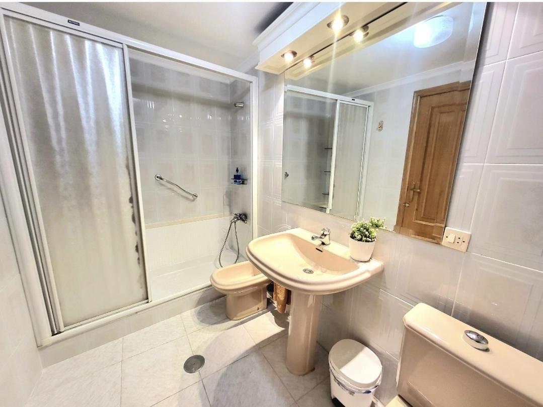 Amistosa, Habitacion Con Balcon, Alicante, Playa, Centro, Rambla, Mercado Apartment Ngoại thất bức ảnh